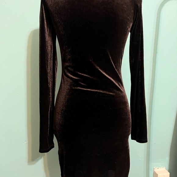 #9 Little black dress - Picture 3 of 3